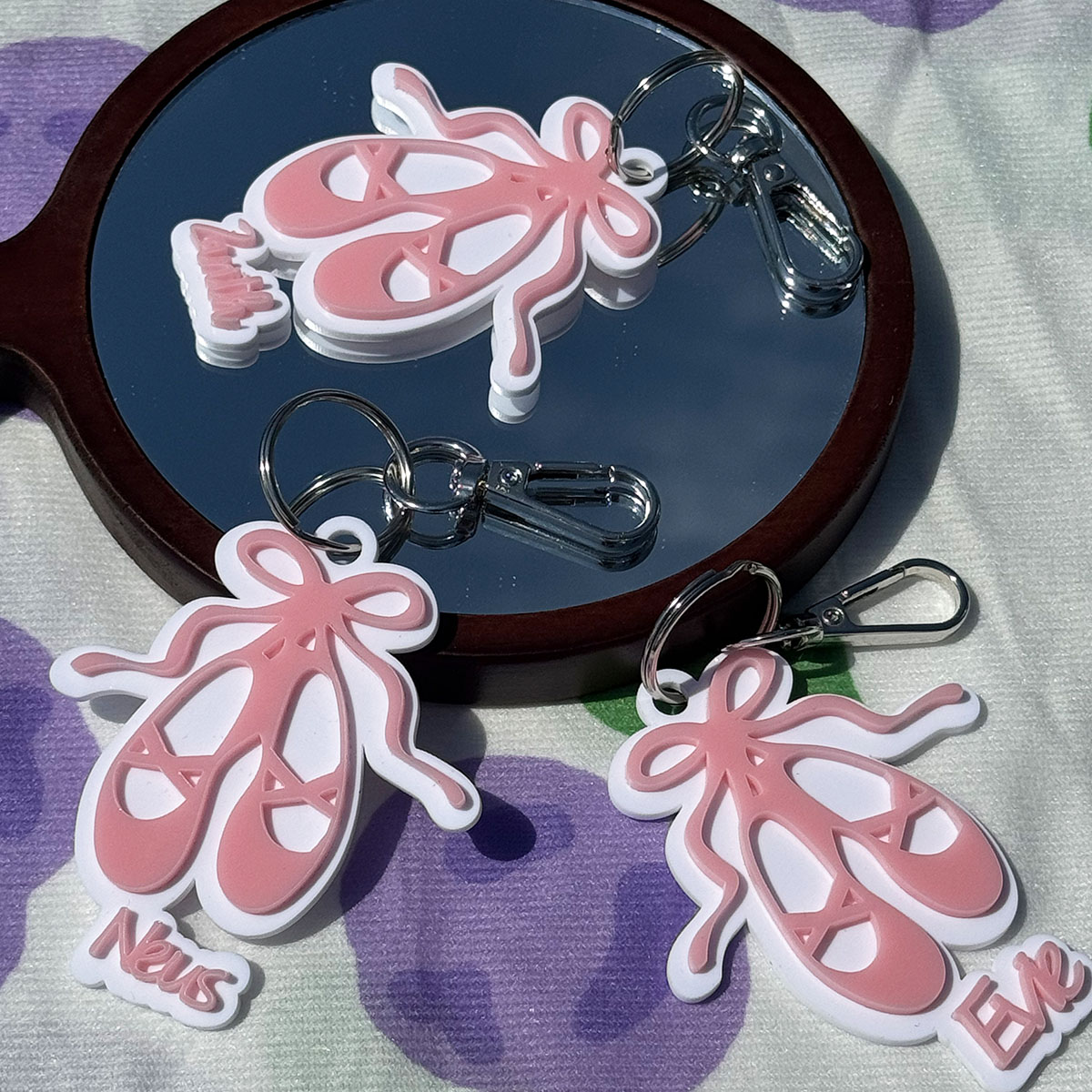 Custom Name Acrylic Keychain P - Men Shoes Name 评论和价格